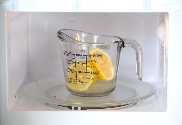 How To Clean Microwave Naturally Lemon Kitchn