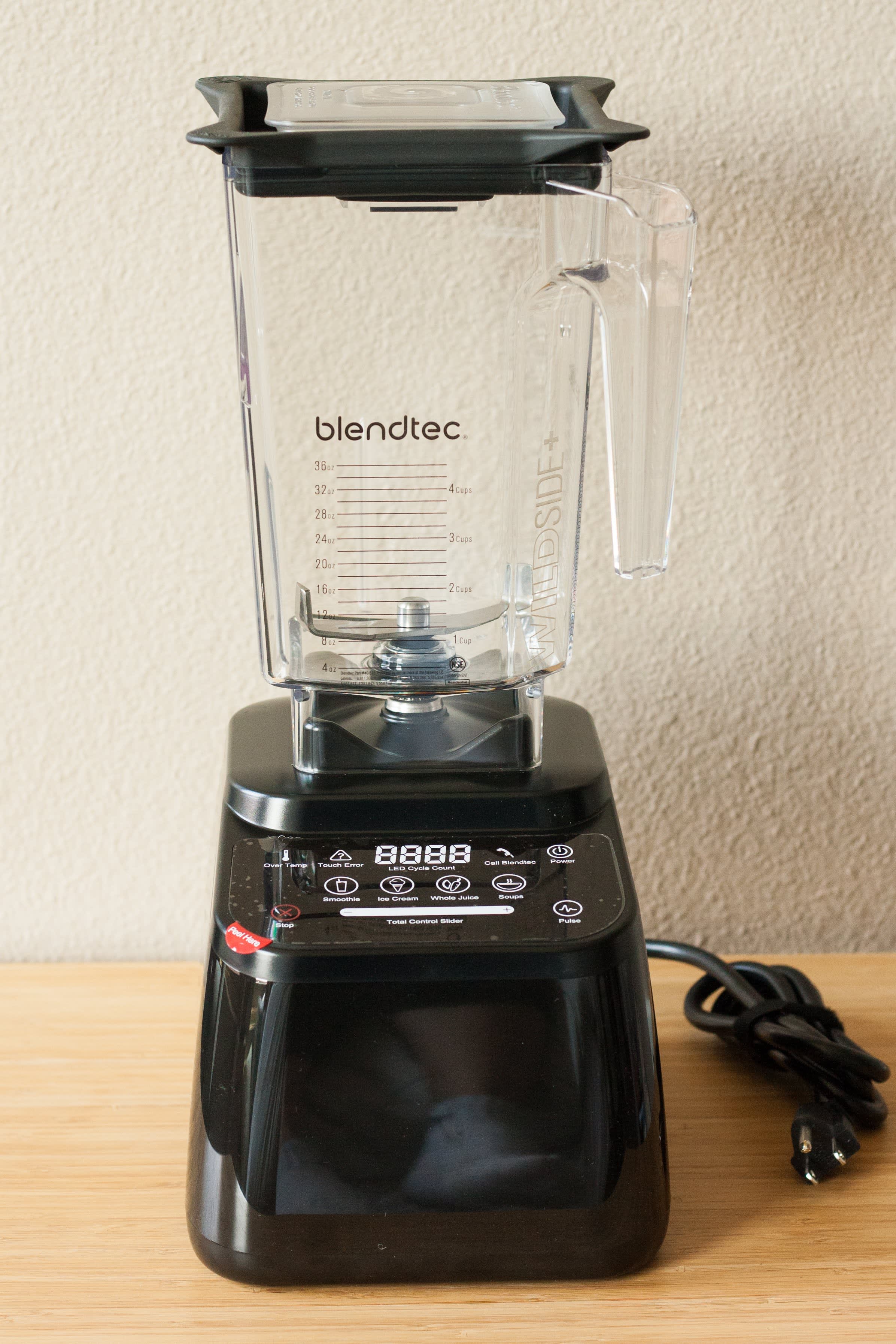 The Blendtec Designer 625 Blender Makes Blending Stylish and Easy | Kitchn