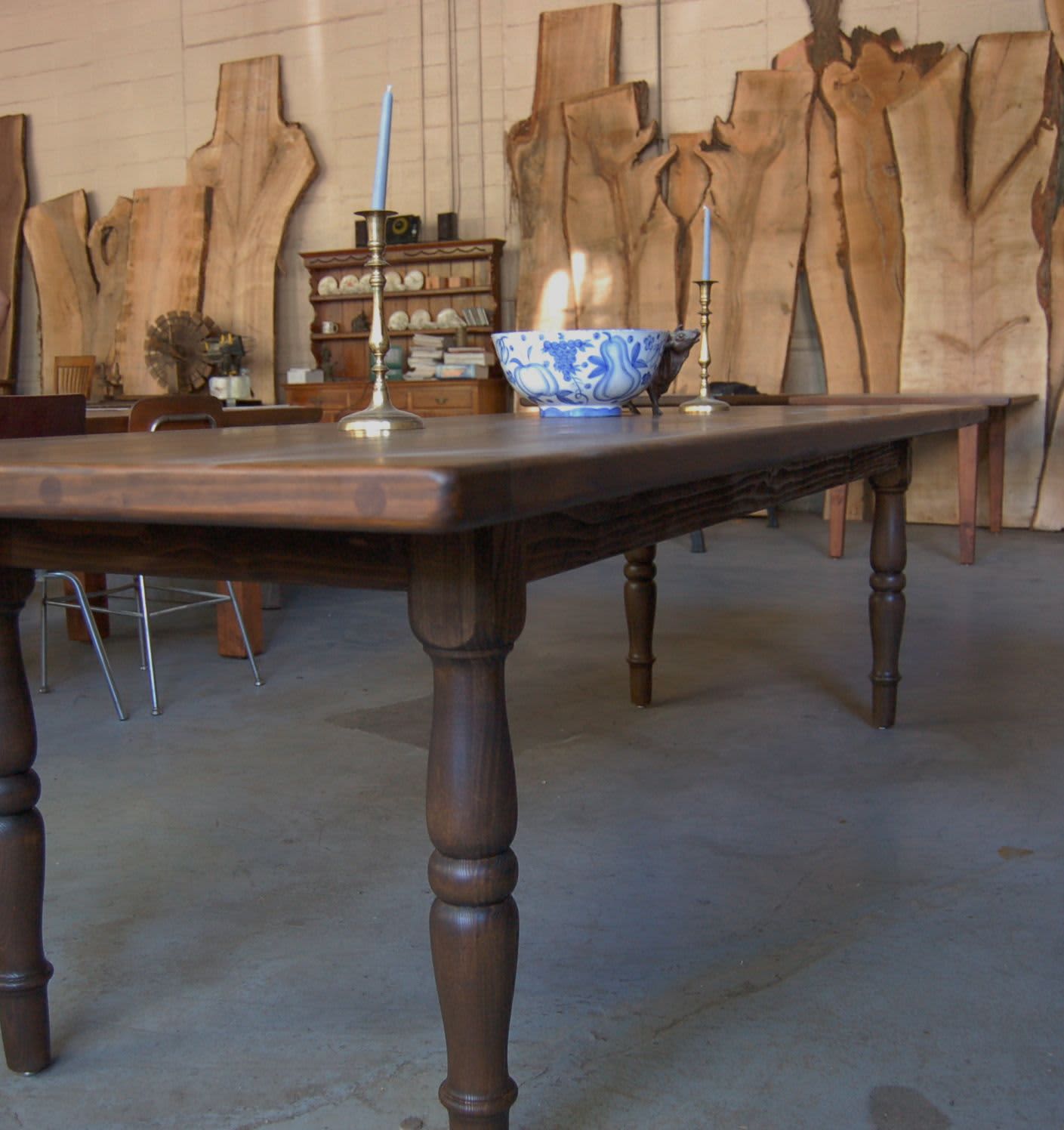 7 Reclaimed & Handmade Wood Dining Table Makers You Should Know About