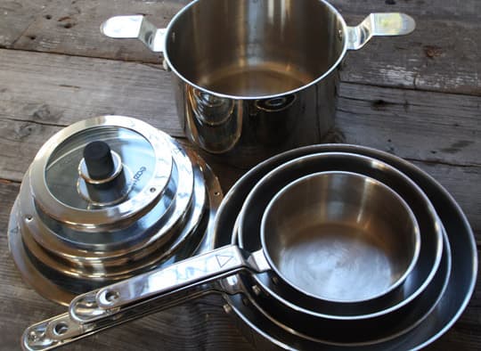 stacking pots and pans set