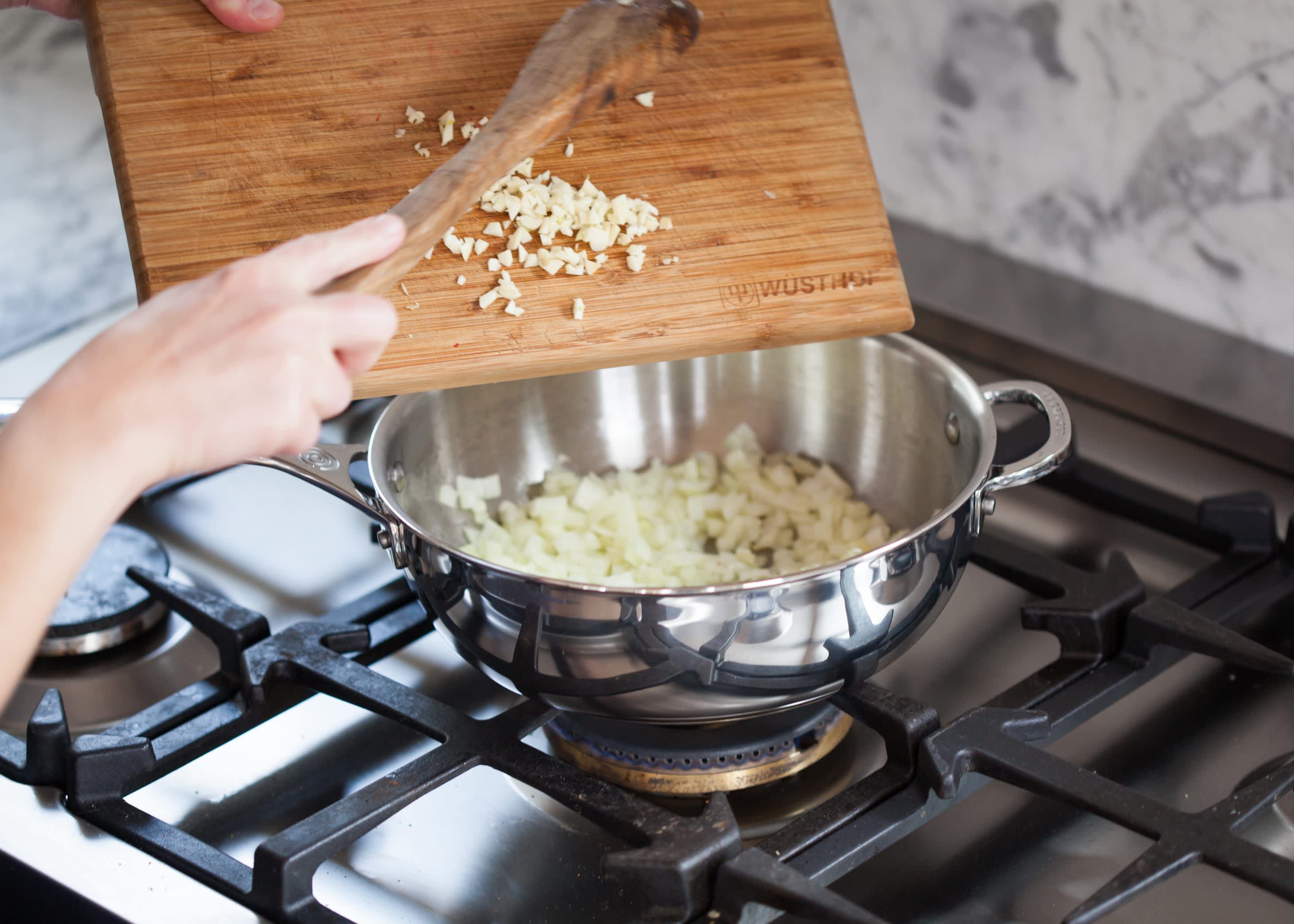 how-to-make-marinara-pasta-sauce-kitchn