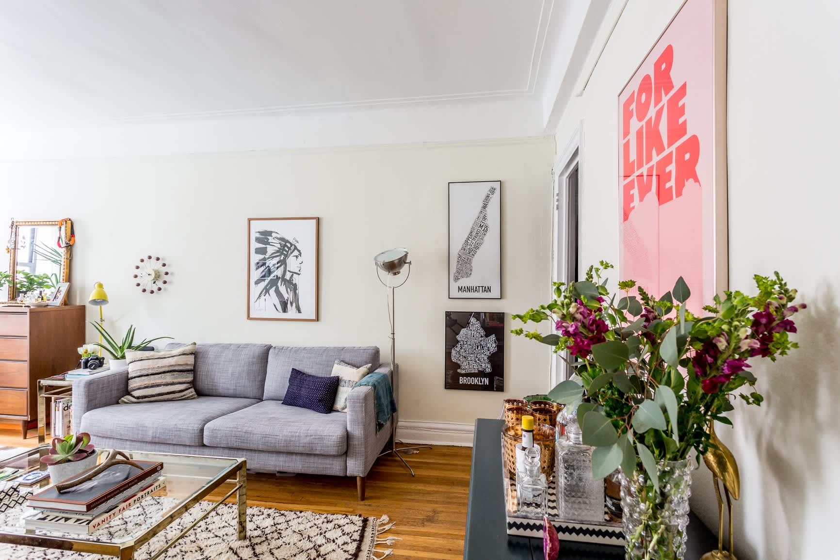 House Tour A Smart Stylish Studio Apartment Apartment Therapy