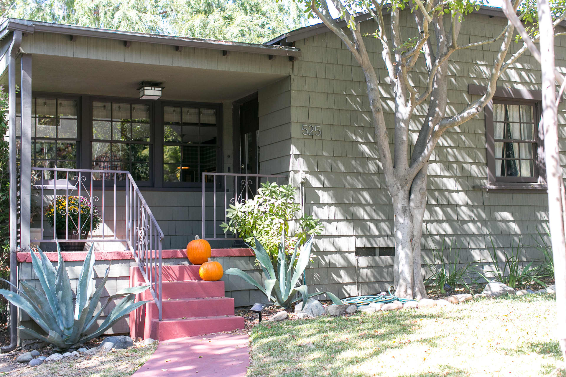 House Tour: A 1947 California Craftsman Restored ...