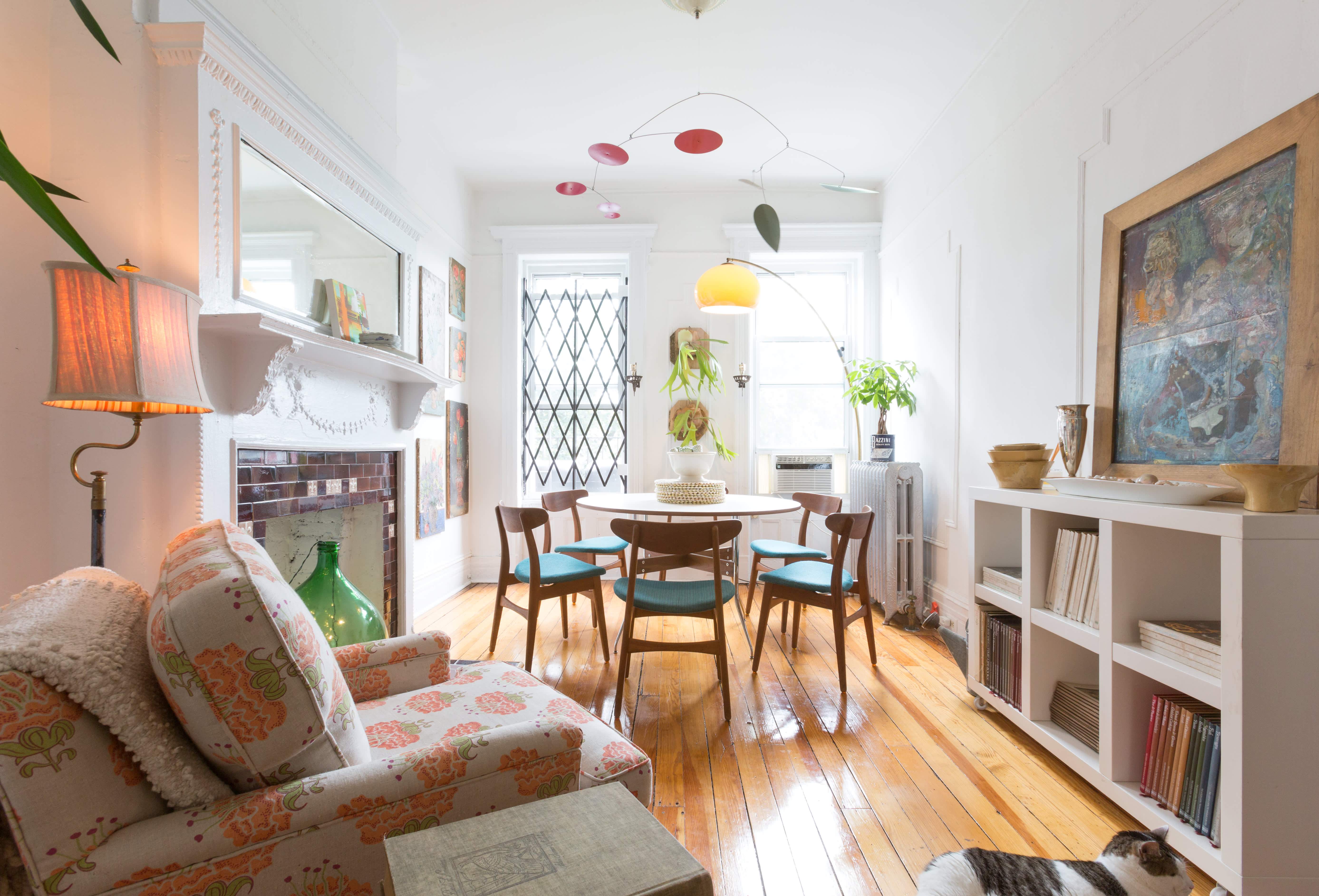 House Tour: A Brooklyn Apartment Full of Family Heirlooms | Apartment ...