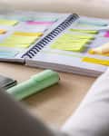 Agenda organize with color-coding sticky for time management