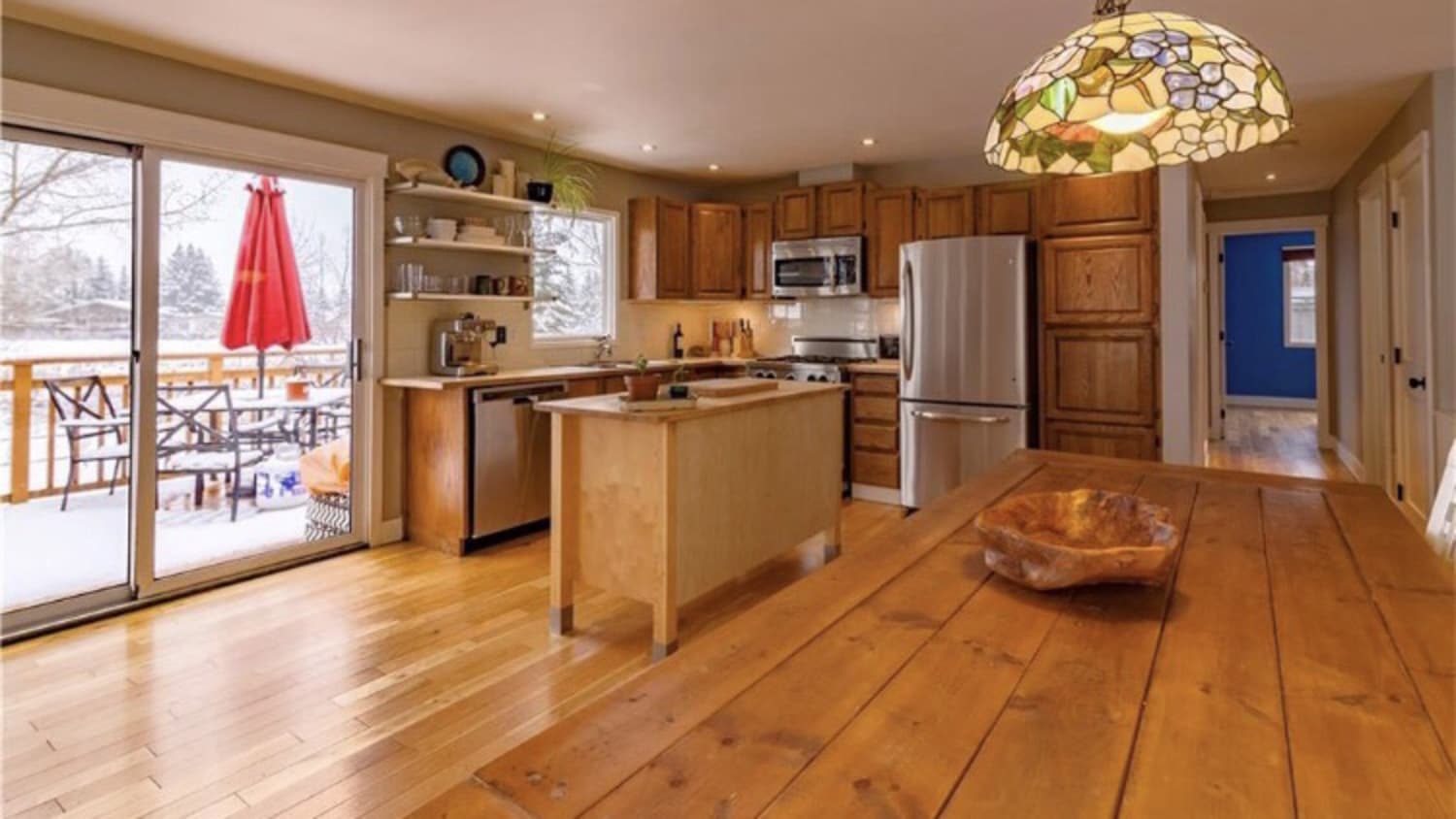 A Dated Wooden Kitchen Gets a Cute Farmhouse Makeover | Kitchn