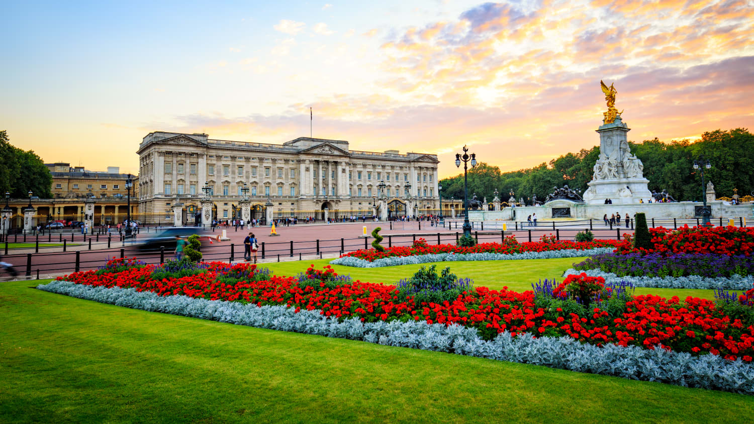 You'll Soon Be Able to Picnic On the Grounds of Buckingham Palace