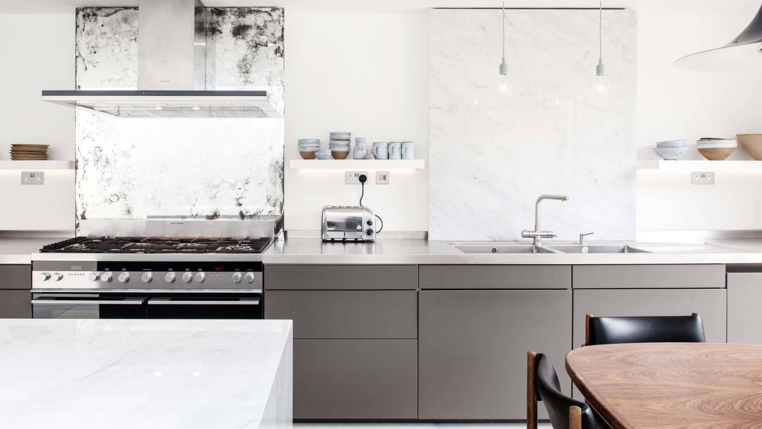 Mirror Backsplash Ideas That Aren't From the '70s or '80s ...