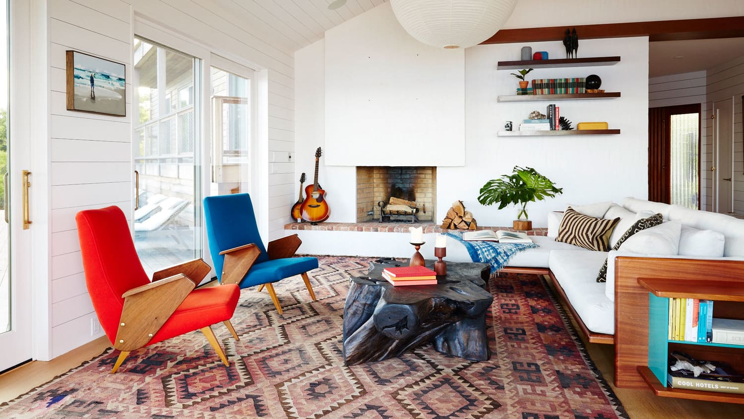 Traditional sitting room decor, interior design, red pink living