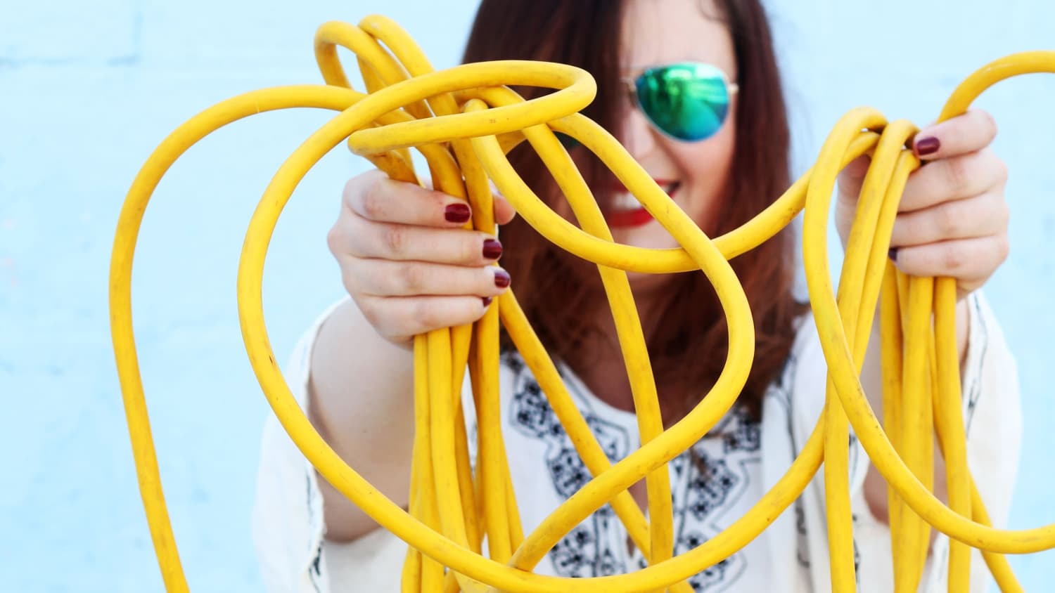 Best Ways to Wrap an Extension Cord for Storage | Apartment ...