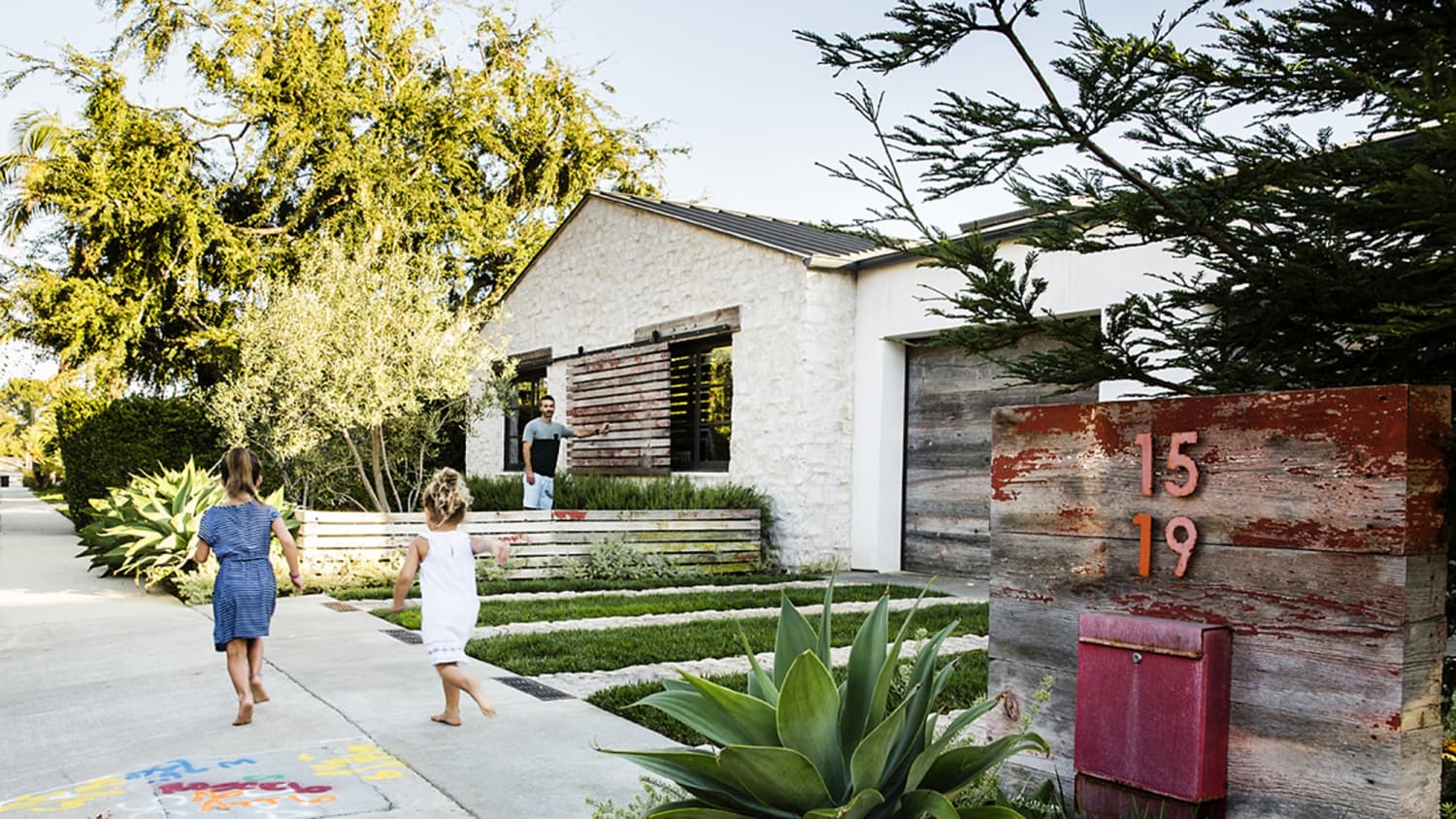 Ranch House Exterior Renovation Ideas to Steal | Apartment Therapy, image size:1500x844