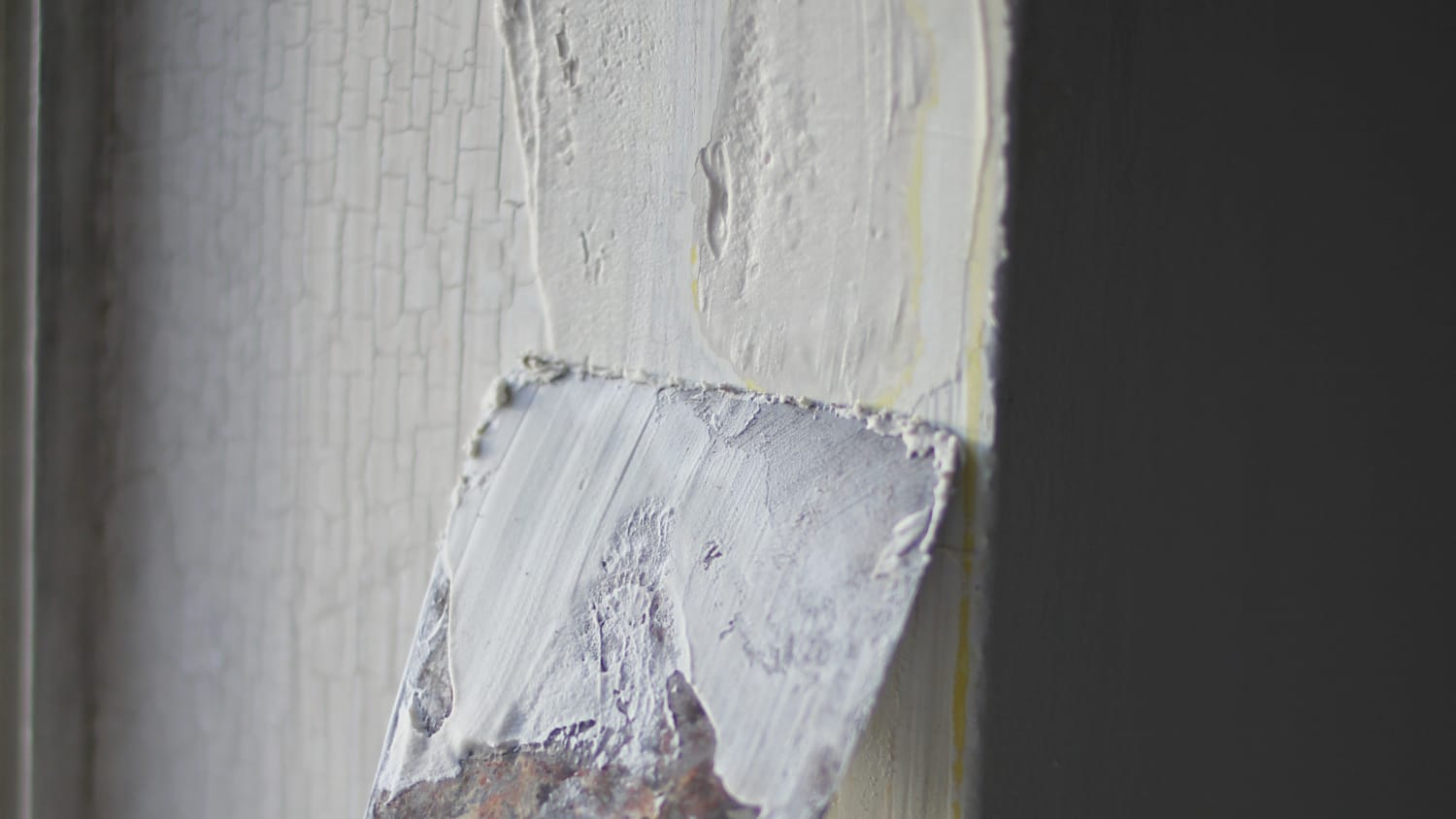 How To Repair And Prep Cracked And Crumbling Walls For Painting