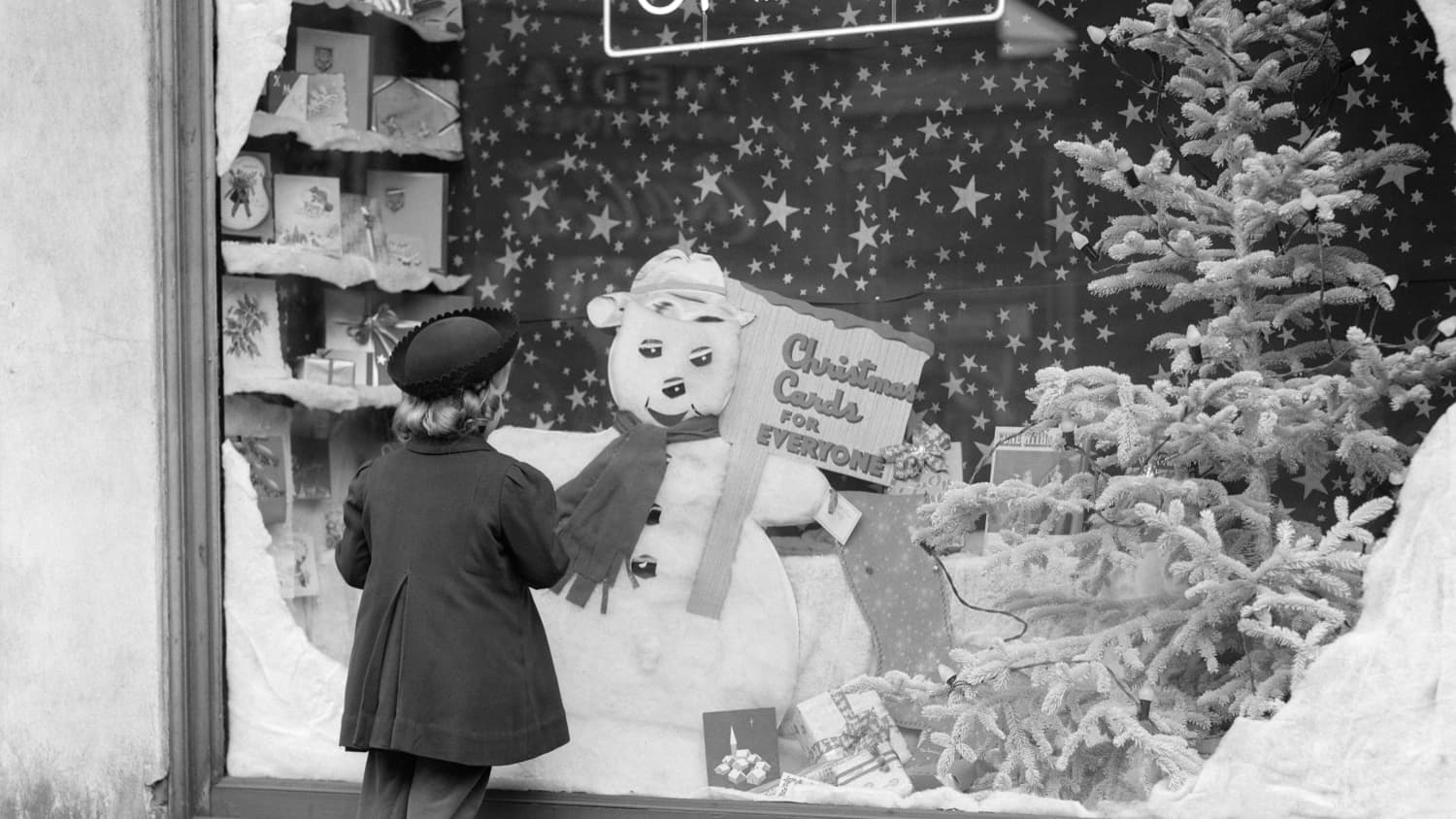Macys Christmas Display In Minneapolis 2022 100+ Years Of Vintage Retail Window Displays | Apartment Therapy