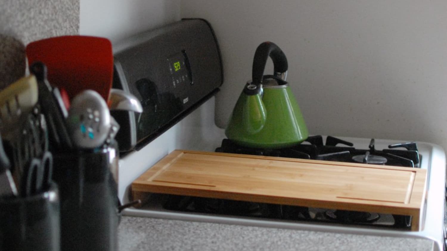 10 Cheap, Renter-Friendly Improvements for Small Kitchens