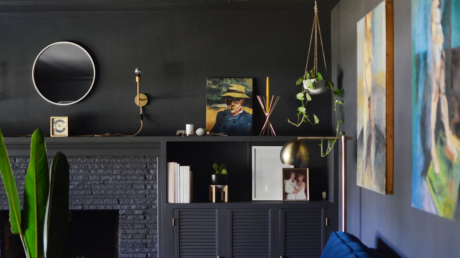 Black Wall Paint Living Room Inspiration | Apartment Therapy, image size:1500x844