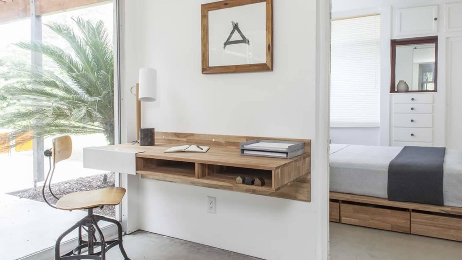 12 Best Wall Mounted Desks - Floating Desks to Save Space | Apartment  Therapy