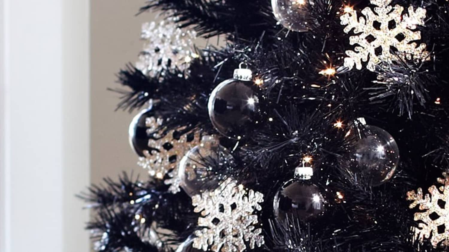 Treetopia Tuxedo Black Christmas Tree Review | Apartment Therapy