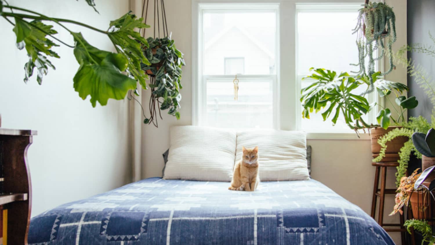 Smart Decorating Ideas for Small Bedrooms | Apartment Therapy