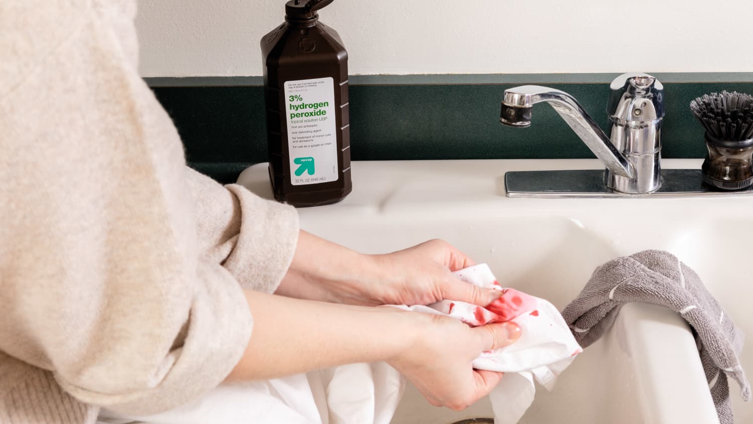 How To Get Blood Out Of Sheets 4 Steps To Remove Blood Stains