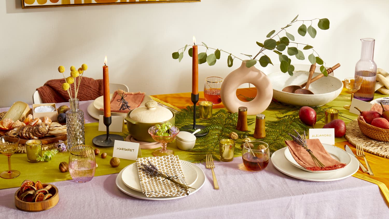 15 Thanksgiving Linen Ideas to Dress Up Your Table