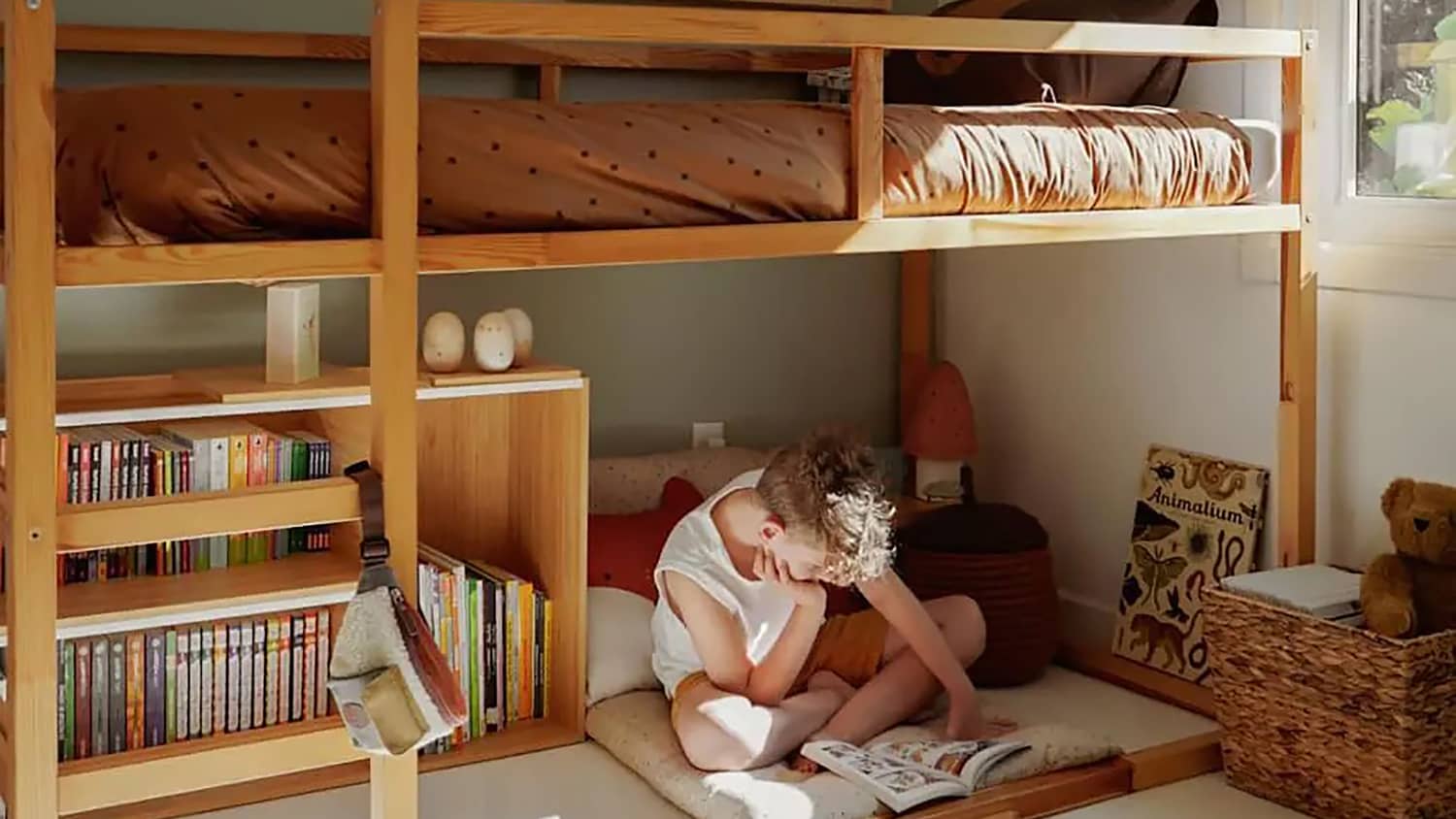 10 IKEA KURA Kid Bed Hacks, from Block Letters to Ball Pits | Apartment  Therapy, image size:1500x844