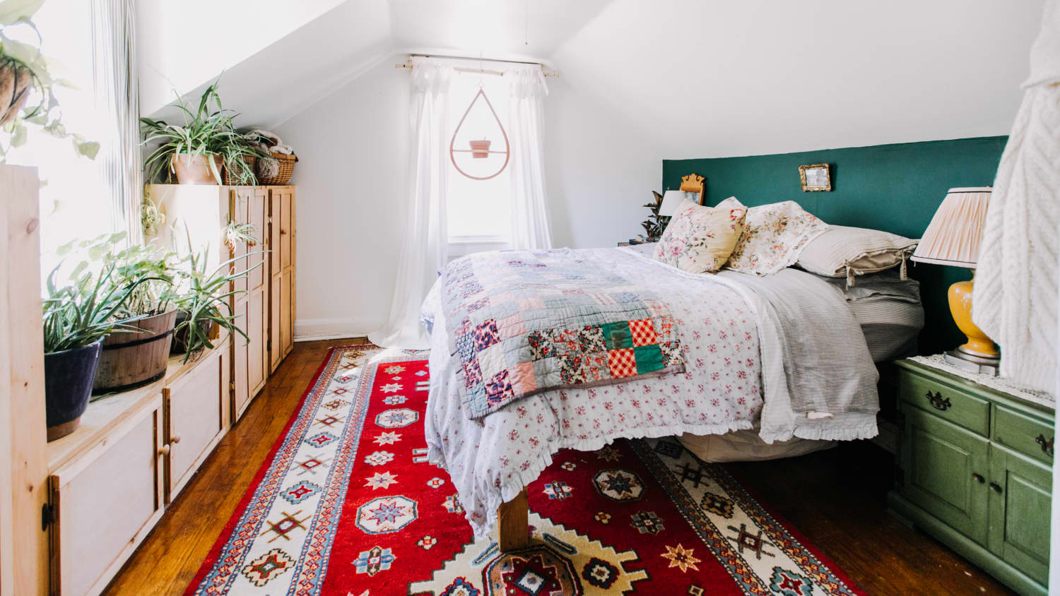 The Quince Jacquard Floral Coverlet Set Looks Vintage  display picture 1