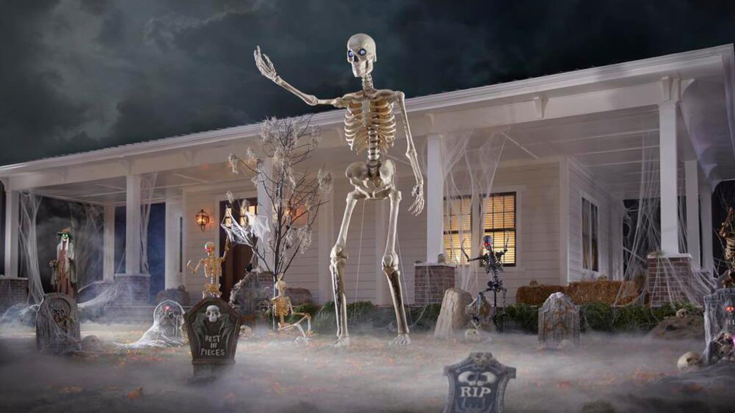 Home Depot S 12 Foot Tall Skeleton Is The Star Of Halloween Memes Apartment Therapy