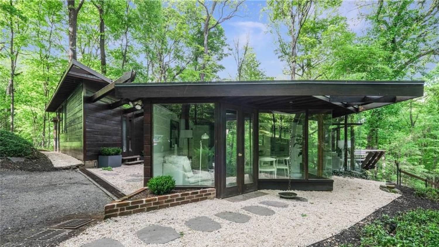 Look Inside This Mid Century Marvel For Sale In Usonia Apartment