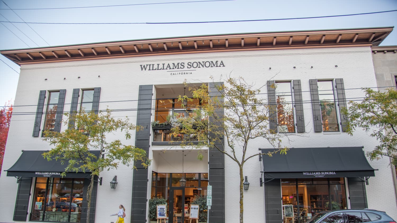 Williams-Sonoma Is Hiring Remote Seasonal Jobs Ahead of the Holidays