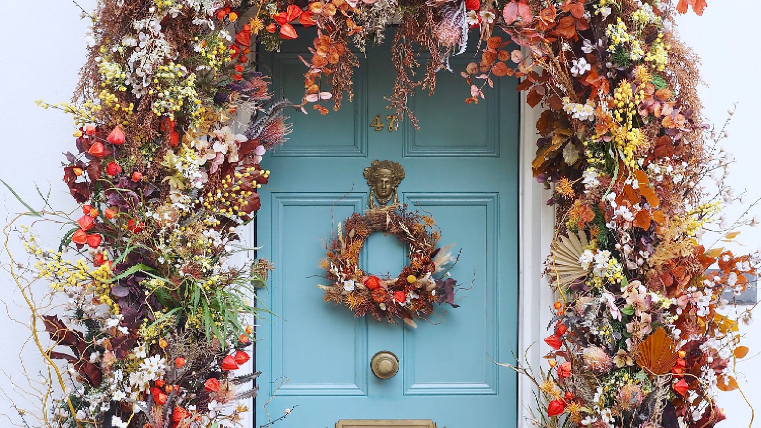12 Fall Front Door Ideas to Greet the Season in Style | Apartment Therapy