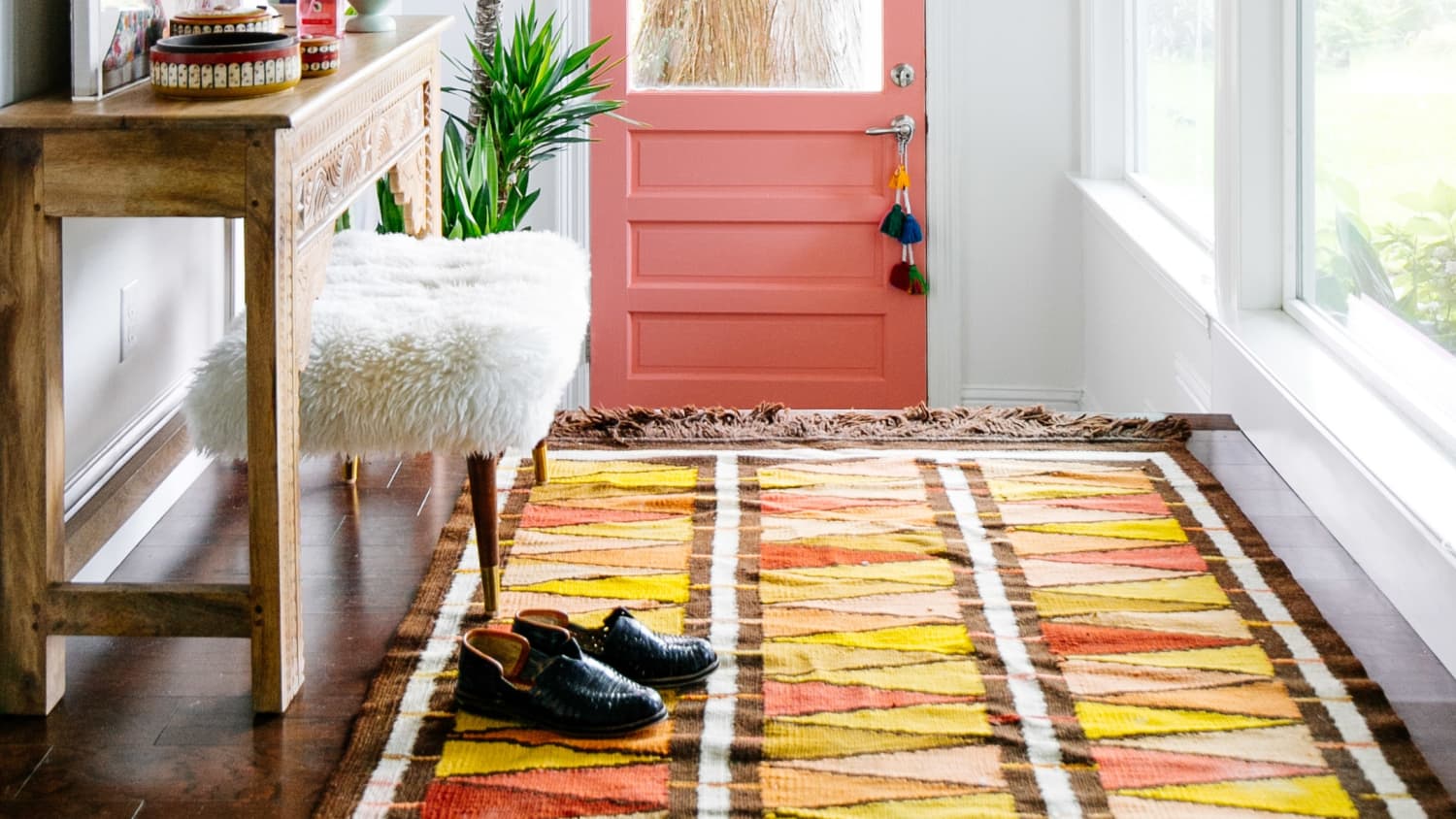Apartment store therapy entryway