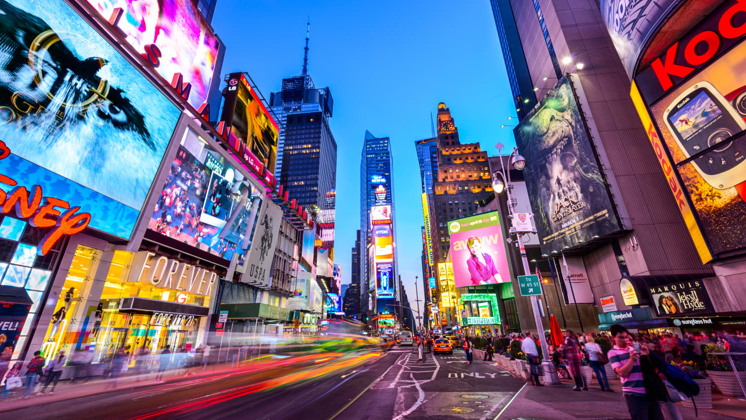 Would You (Could You?) Live in Times Square? | Apartment Therapy