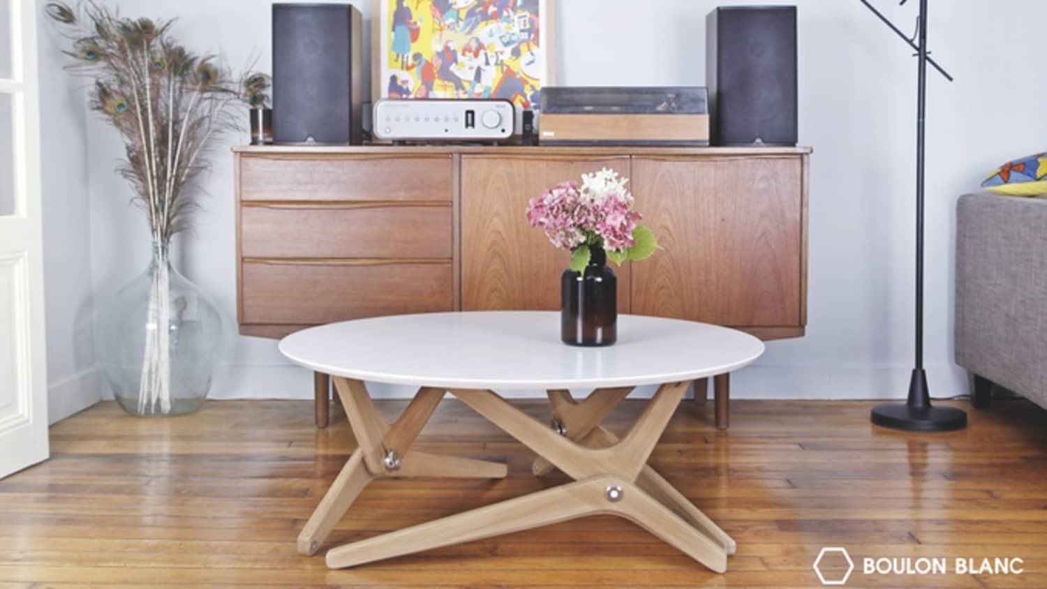 Coffee table that turns new arrivals into a chair