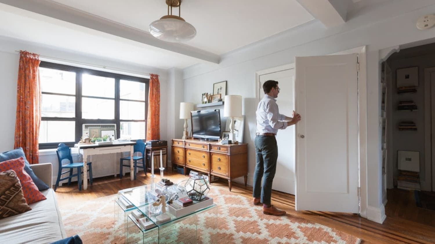 Flat studio best sale murphy bed