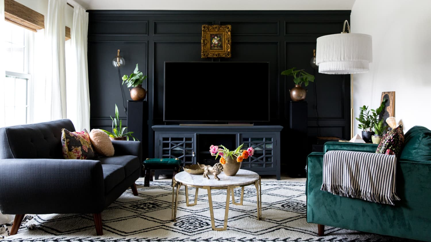 Above tv discount decor