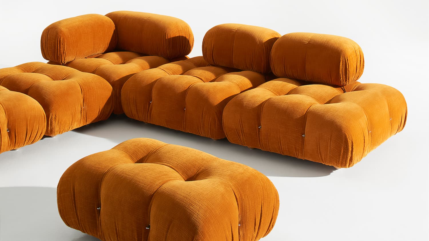 This iconic 1970s sofa is making a comeback | Apartment Therapy