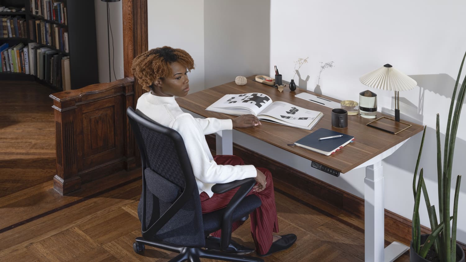 Office chair with 2025 storage