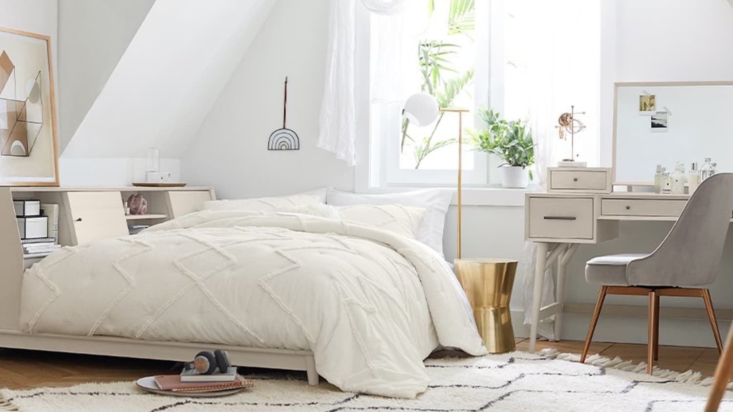 West elm shop pebble bed