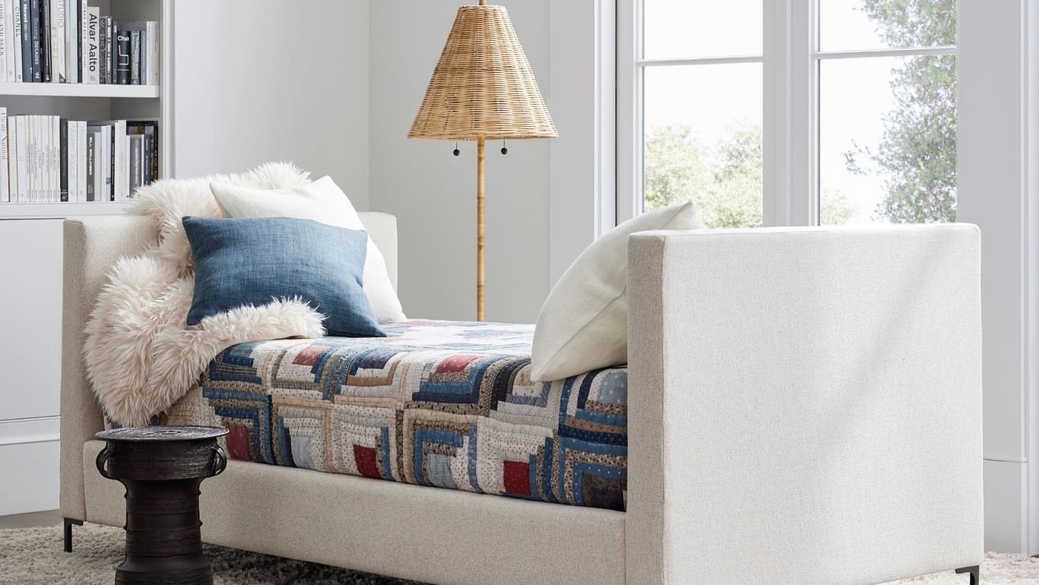 Daybed with deals trundle under $300