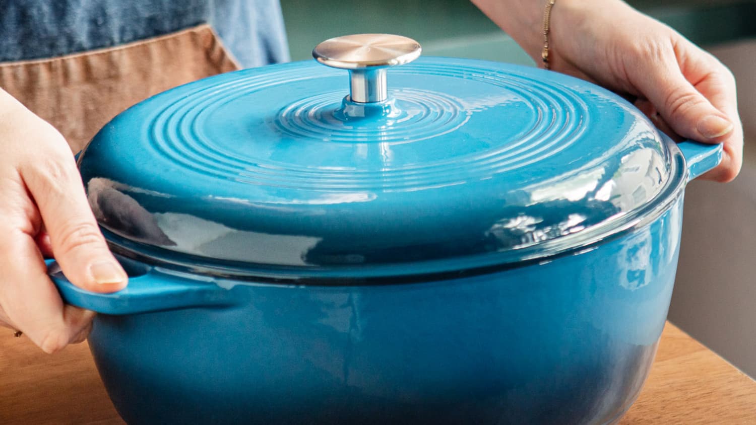 Amazon Basics Dutch Oven Review 2023 - Best Cheap Dutch Oven | The 