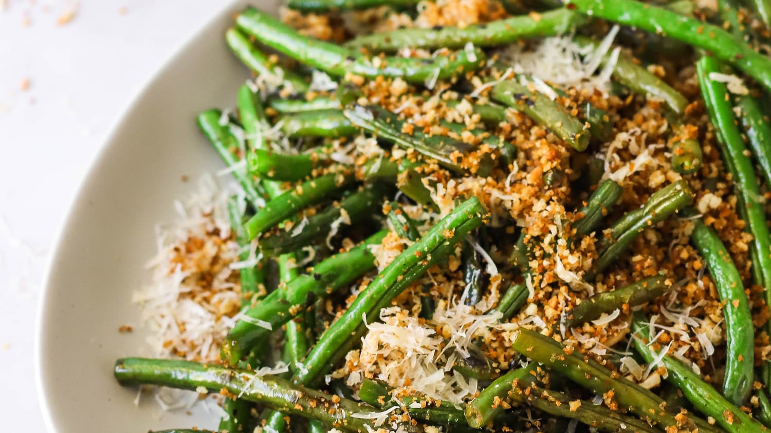 Italian Green Beans with Garlic-Parmesan Breadcrumbs
