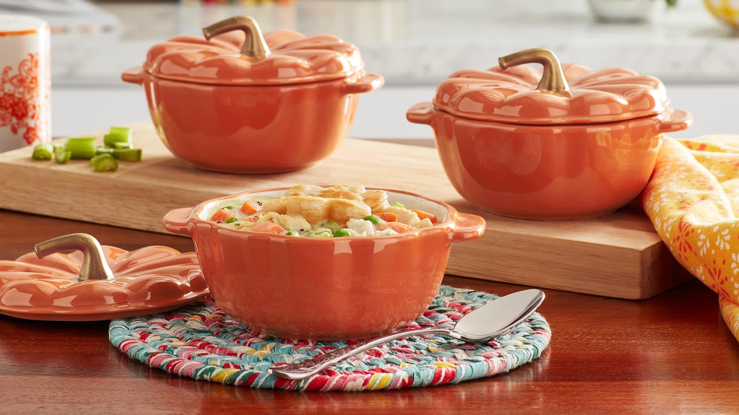 These Aldi French and Dutch Ovens are Le Creuset Dupes, and We Can't  Believe the Price Difference! 
