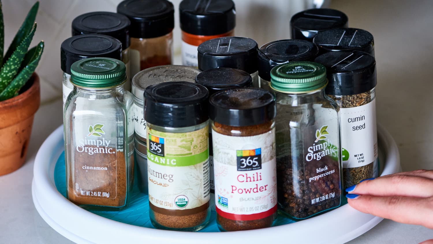 What is the best way to label spice jars - Suan