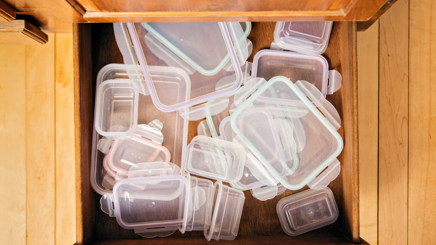 How to organize plastic containers and lids - LIFE, CREATIVELY ORGANIZED