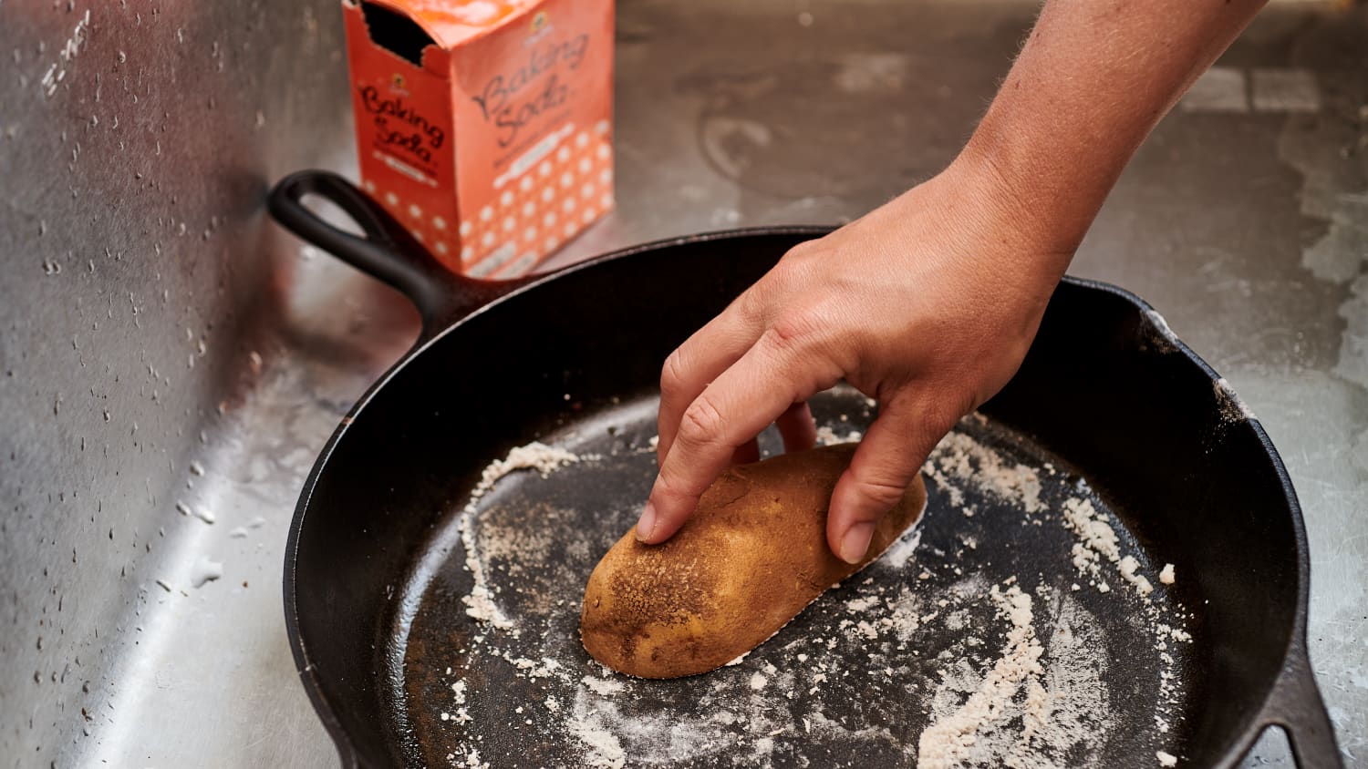 Give Your Dirty Cast Iron Pans a Salted Spud Scrub « Food Hacks