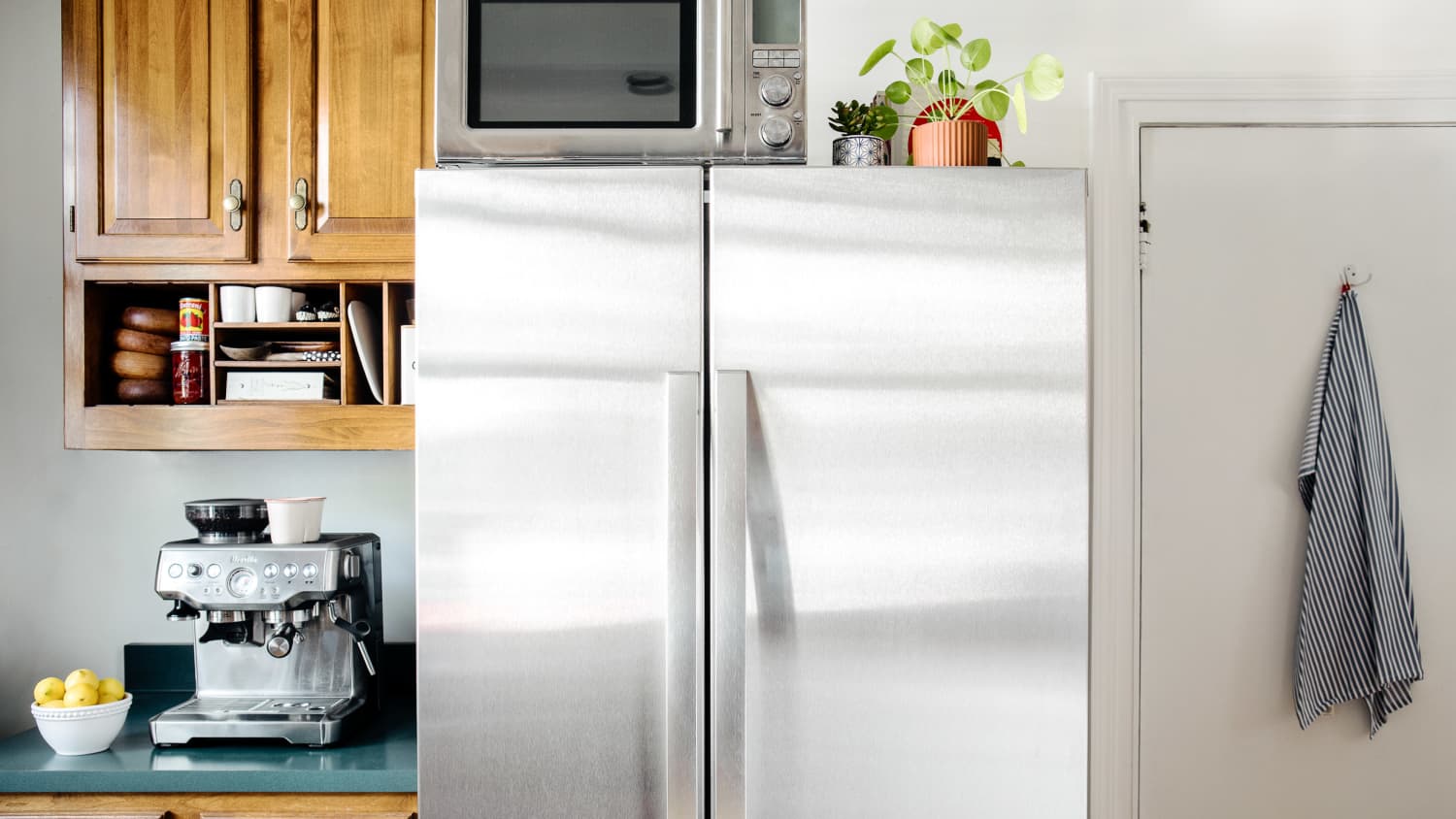 Side by Side Fridge Vs Bottom Freezer: Uncover the Ultimate Refrigeration Showdown
