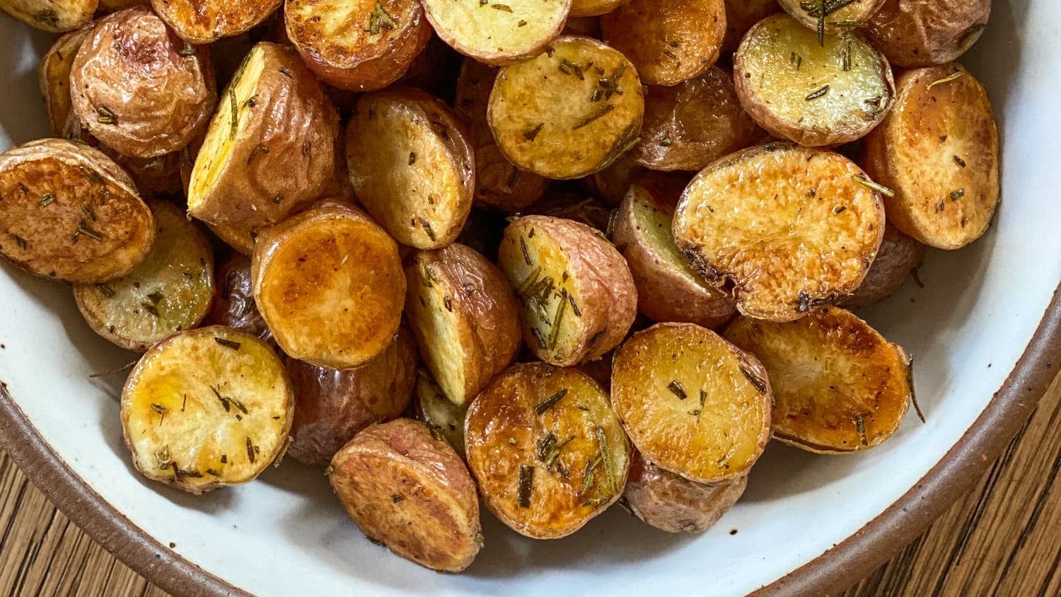 Best Crispy Roasted Mini Potatoes - so easy and crispy!!