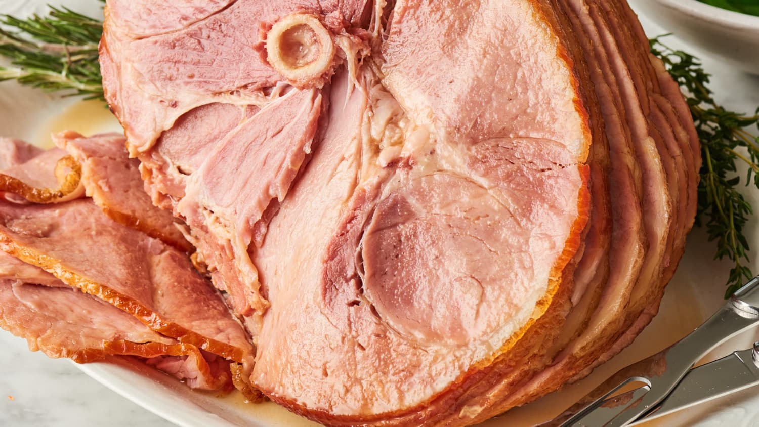 Cooking A 3 Lb. Boneless Spiral Ham In The Crockpot / Crock Pot Maple Brown Sugar Ham : A kirkland spiral ham should be cooked about 10 minutes per pound at 350 degrees.