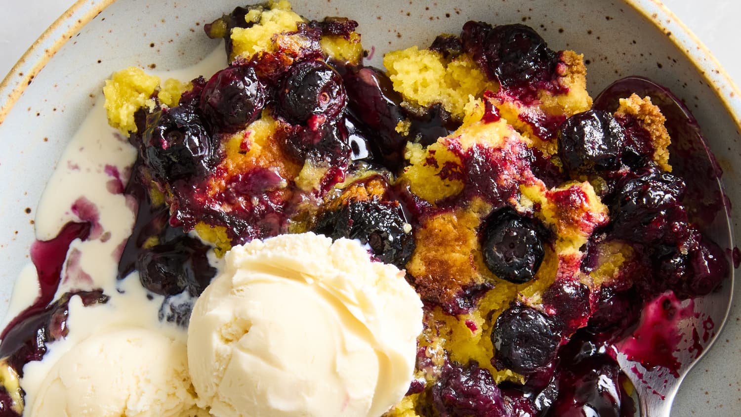 Blueberry Dump Cake Recipe (Just 4 Ingredients) | The Kitchn