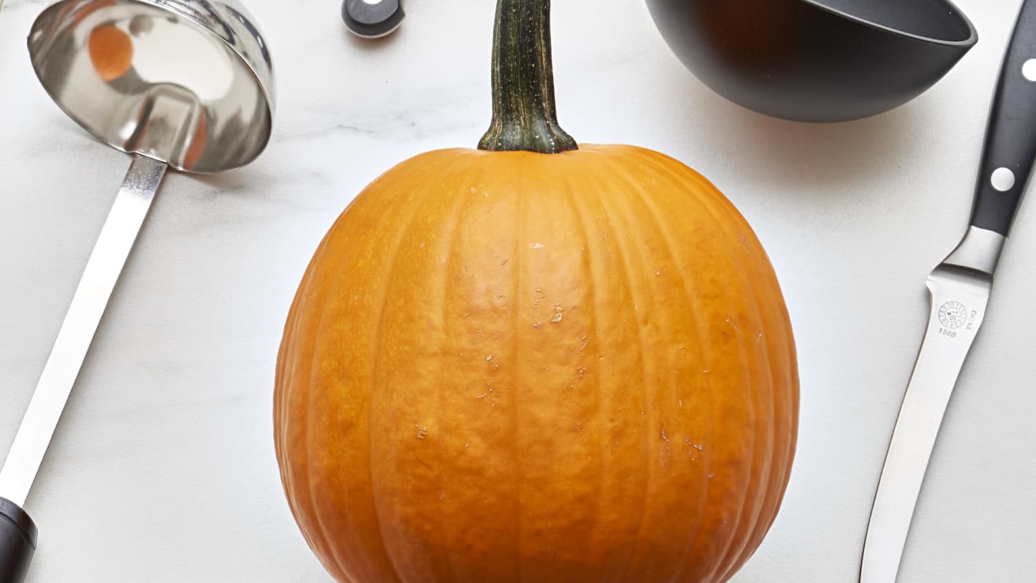 Can the Blatant Knife cut a pumpkin? . #foodie #cooking